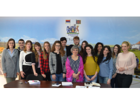 Opština Pećinci stipendira 42 studenta